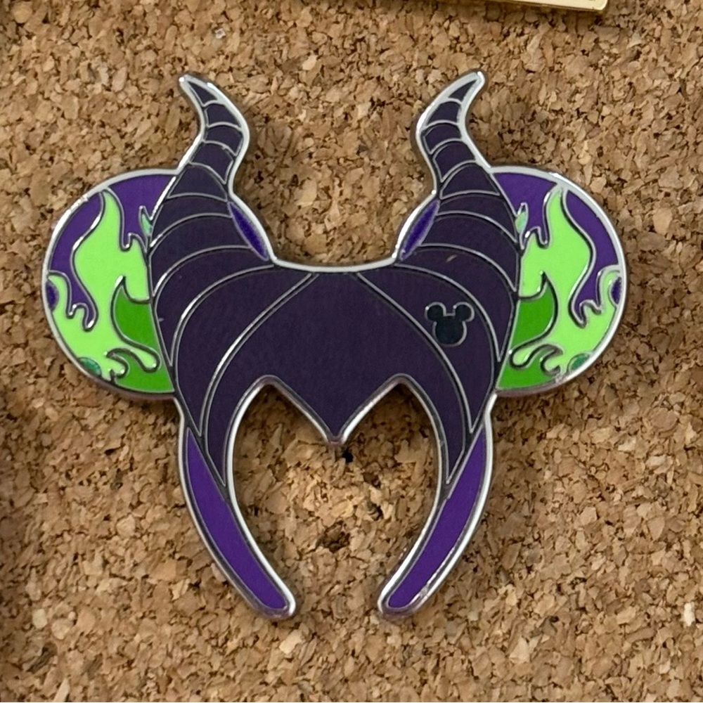 Disney Maleficent Ear Headband Pin from the 2026 Hidden Disney Series Wave A
